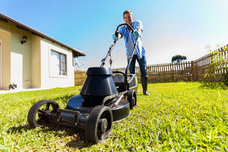 how-to-make-a-grid-pattern-in-the-grass-with-a-lawnmower